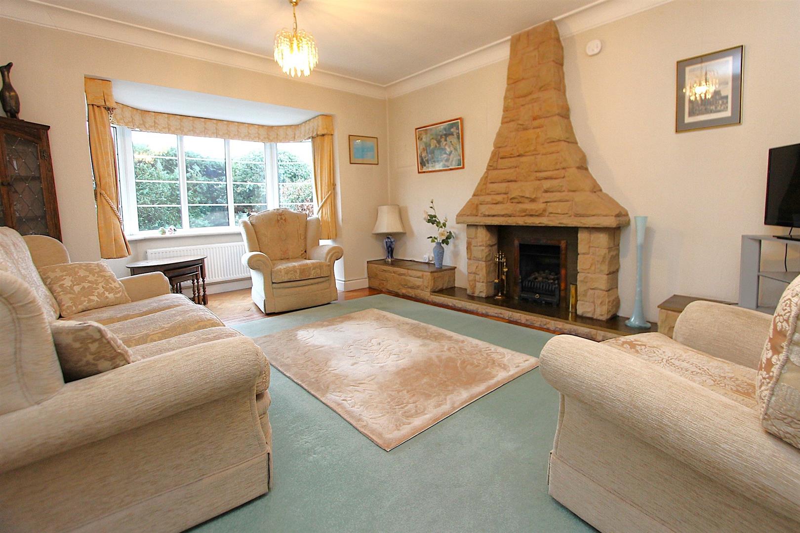 4 bed property in Chawn Hill, Stourbridge